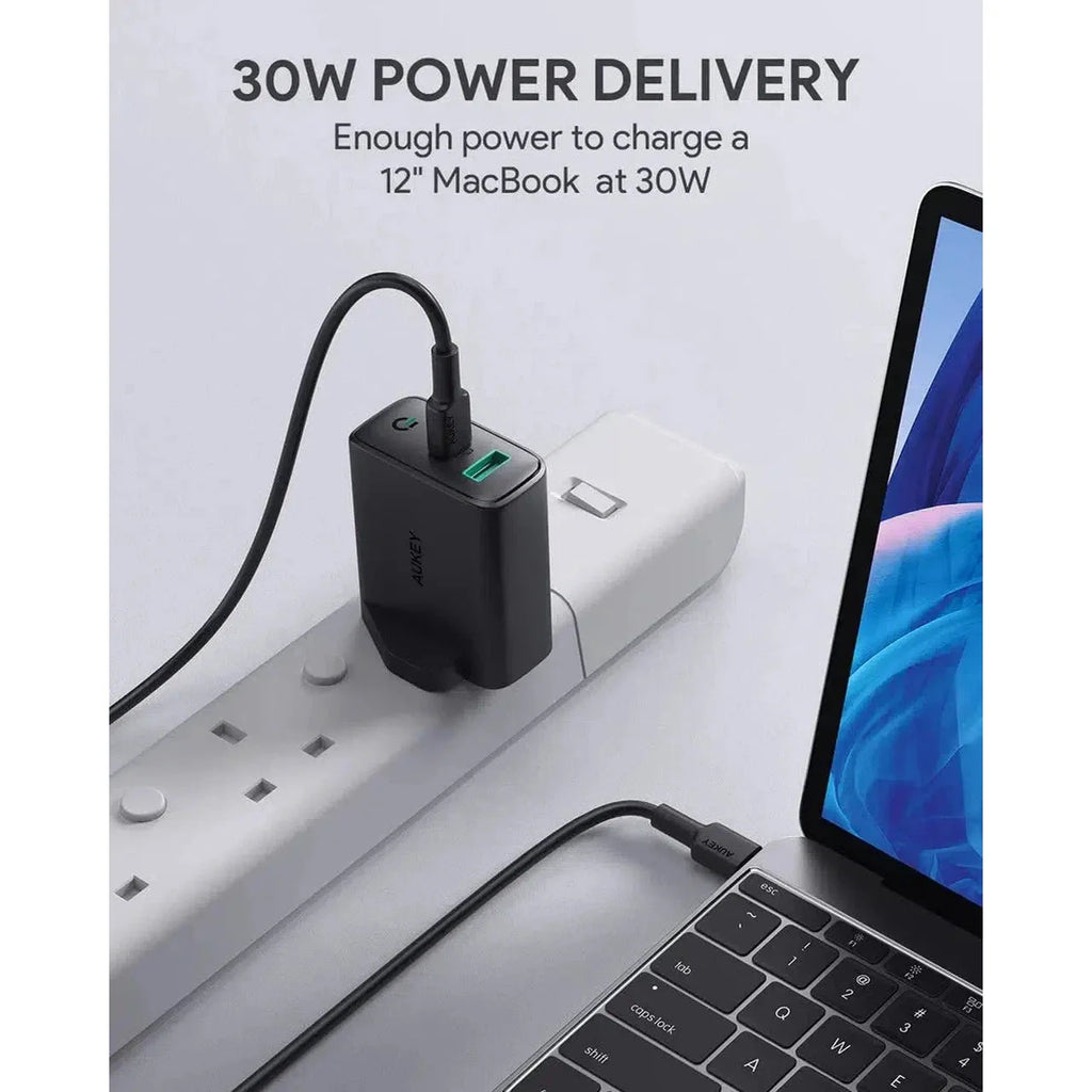 Aukey Pa-D1 Dual-Port 30W Pd Wall Charger With Dynamic Detect - Black