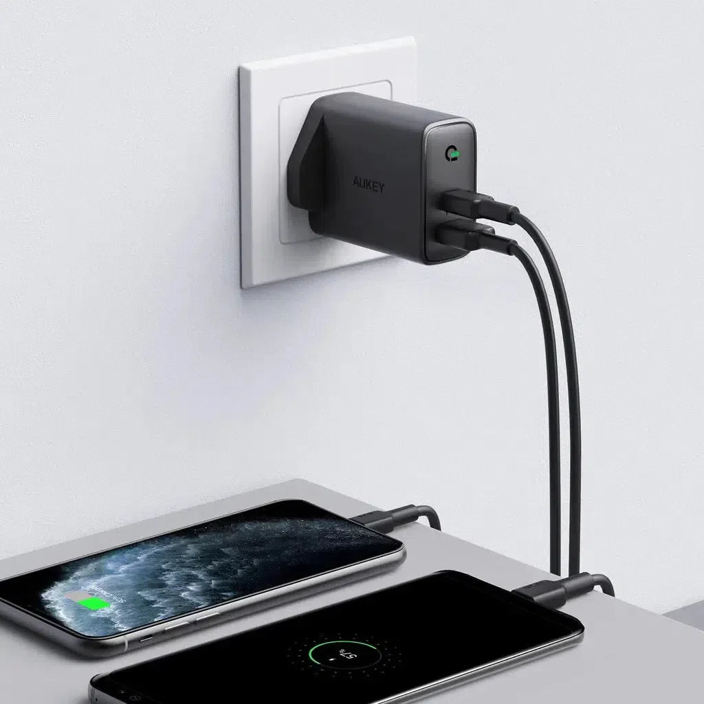 Aukey Pa-D1 Dual-Port 30W Pd Wall Charger With Dynamic Detect - Black