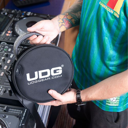 UDG Ultimate DIGI Headphone Bag Black - U9950BL