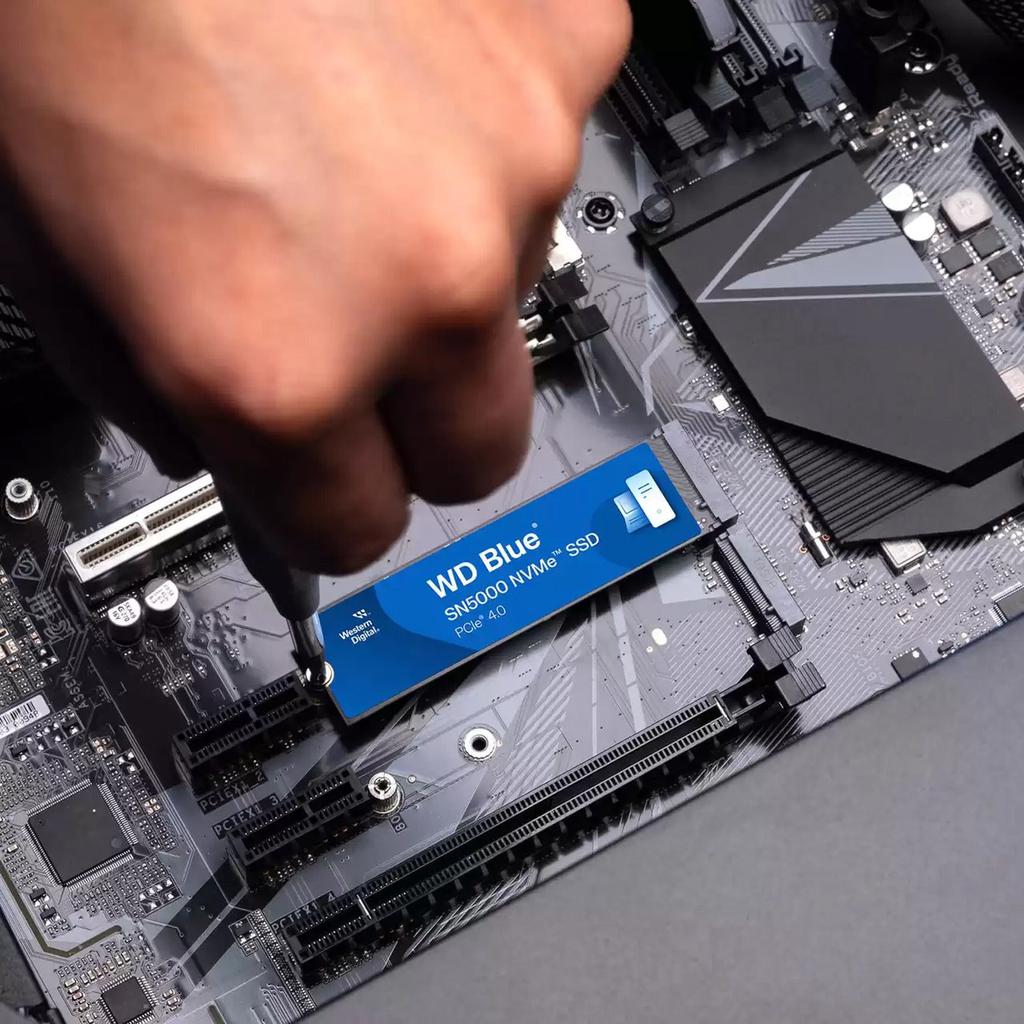 WD Blue 1TB NVMe Internal Solid State Drive SSD-Gen4x4 PCIe 16Gb/s,M.2 2280,Up to5000MB/s-WDS100T4B0E
